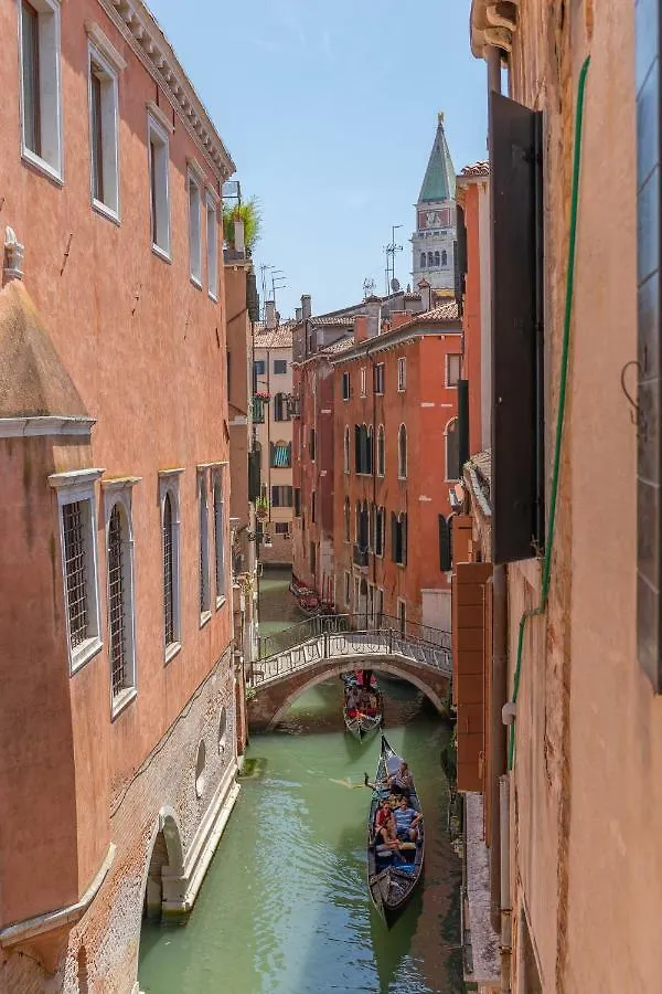 Canal View San Marco Luxury Rooms Venetië Italië
